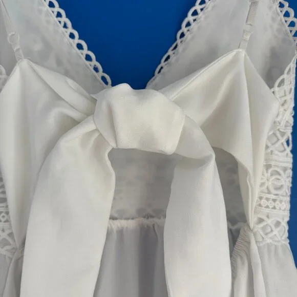 White Babydoll Fitted Bodice Flowy Skirt Bow Closure Dress - XS/S - Picture 7 of 8